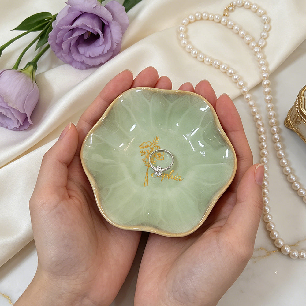 Custom Birth Flower Ceramic Jewelry Dish – Personalized Name Scalloped Trinket Tray