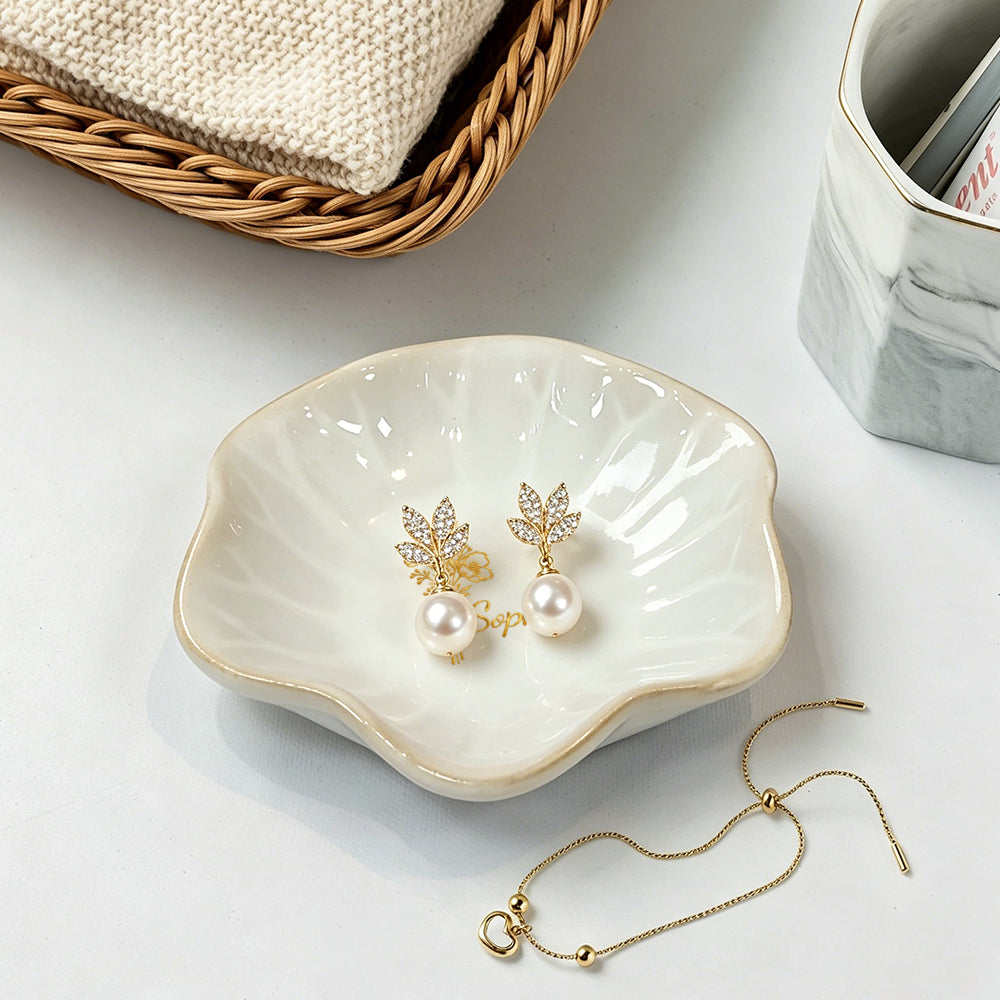 Custom Birth Flower Ceramic Jewelry Dish – Personalized Name Scalloped Trinket Tray
